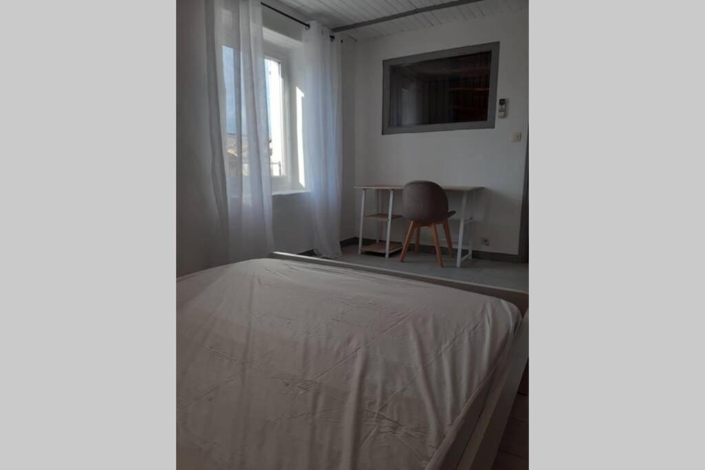 Maison De Village Saint-Barthélemy-de-Vals Eksteriør billede