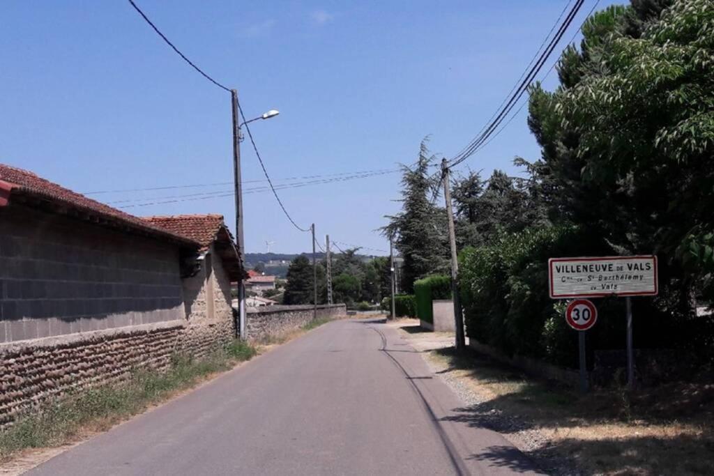 Maison De Village Saint-Barthélemy-de-Vals Eksteriør billede